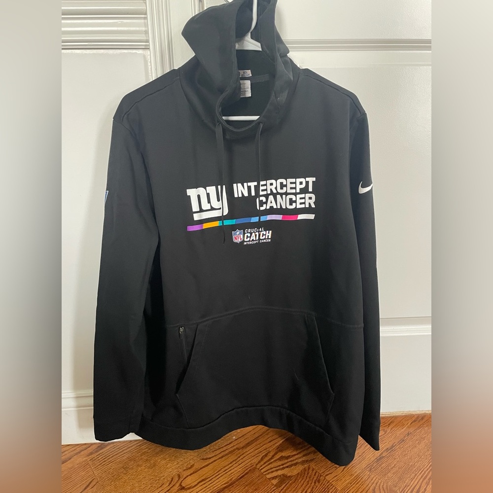 Mens New York giants sweatshirt- official team gear- crucial catch